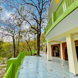 Akhanda Yoga Shri Jungle Ashram Photo Front View 2