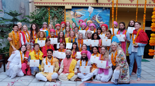 Akhanda_Yoga_Graduation_yoga teacher training rishikesh